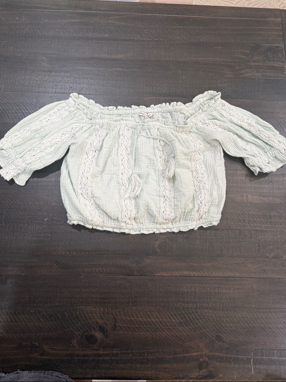 American Eagle Outfitters Mint Off-Shoulder Crop Top Size Medium